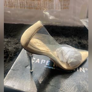 Heels clear bottom